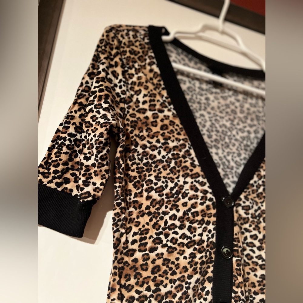 Animal Print Button Top - Picture 8 of 8
